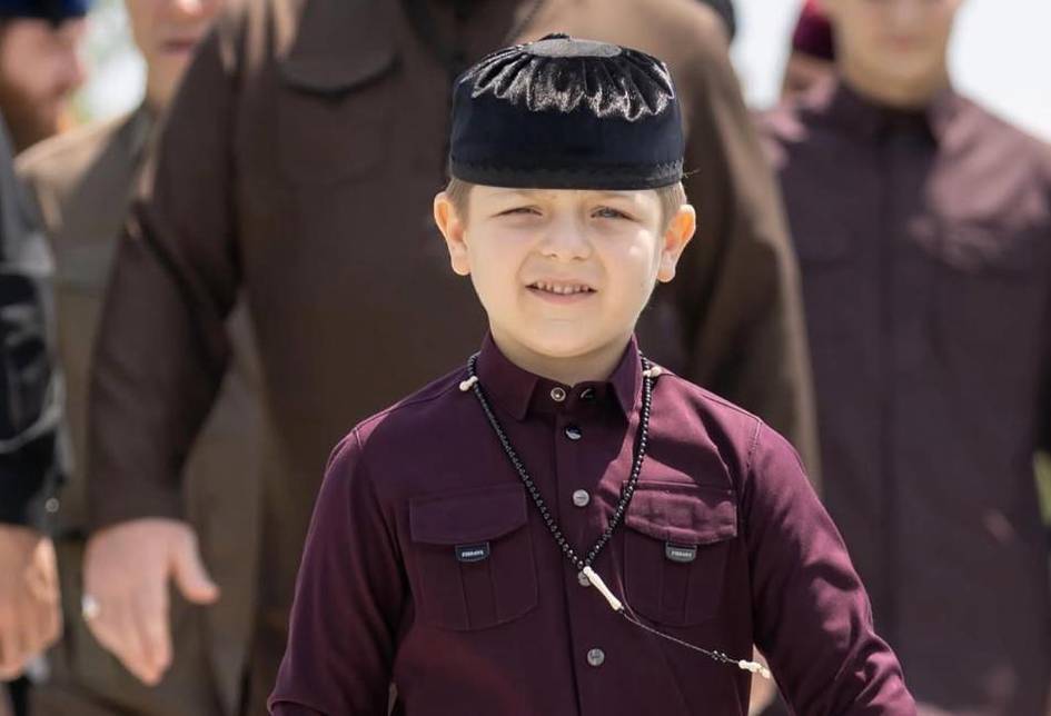 Ramzan Qodirovning 9 yashar oʻgʻli 800 mln rubllik saroyga egaligi aniqlandi